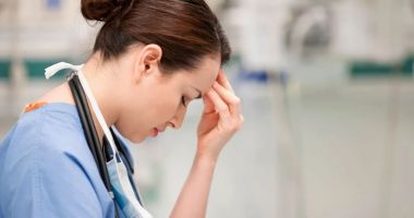 Stire din Actualitate : Până la 50.000 de asistente medicale, multe dintre ele românce, ar putea părăsi Marea Britanie