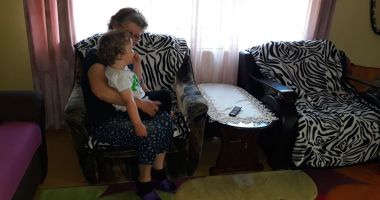 Stire din Social : Îngerii păzitori din spatele copiilor abandonați. "Dumnezeu mi-a îndreptat pașii unde trebuia"
