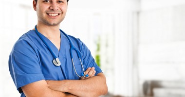 Stire din Sănătate : Asistenții medicali din țară, recrutați de tot mai multe state