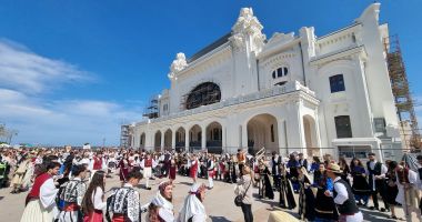 Stire din Cultură-Educație : Ziua Constanței Multietnice. Astăzi, parada costumelor tradiționale, la a treia ediție