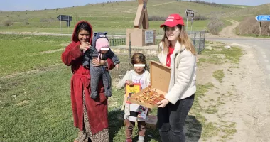 Stire din Social : Asociația "Suflete deschise" a adus vestea Intrării Domnului Hristos în Ierusalim copiilor din județul Constanța