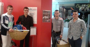 Stire din Cultură-Educație : Asociația Elevilor constănțeni a ajutat copiii din Târgușor