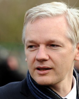 Stire din Actualitate : Julian Assange, extrădat în Suedia