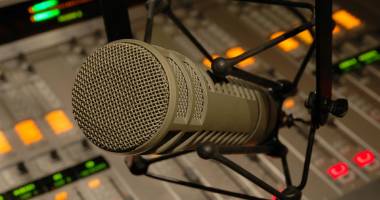 Stire din Social : Astăzi este Ziua Mondială a Radioului