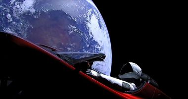 Stire din Actualitate : Asteroidul care se îndrepta amenințător spre Pământ era, de fapt, o mașină Tesla lansată în spațiu în 2018