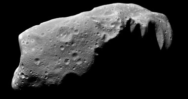 Stire din Actualitate : Un asteroid cu un diametru de 230 km trece vineri pe lângă Pământ