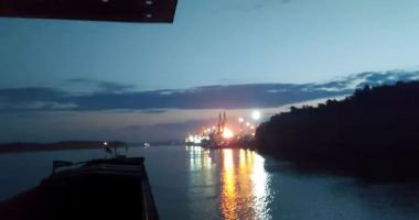 Stire din Eveniment : Șase nave românești erau în portul ucrainean Reni, lângă Galați, când rușii au atacat cu drone