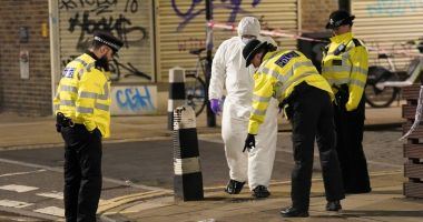 Stire din Actualitate : O fetiță de 8 ani și un bărbat sunt grav răniți, după un atac armat din Londra