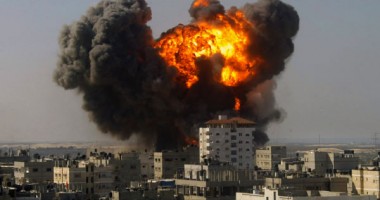 Stire din Actualitate : Israel / Bombardamente asupra mai multor locuințe ale unor oficiali Hamas