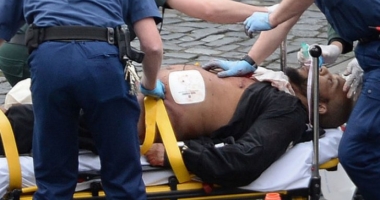 Stire din Eveniment : Primele imagini cu ATACATORUL de la Londra. Cine e individul care a îngrozit o lume întreagă