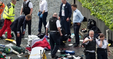 Stire din Actualitate : Doi constănțeni, victime ale atentatului de la Londra. Starea fetei este gravă!