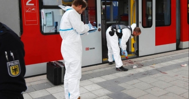 Stire din Actualitate : Atac la metroul  din Frankfurt: Patru oameni, măcelăriți  cu un cuțit