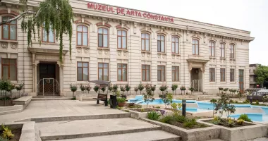 Stire din Cultură-Educație : Atelier de creație la Muzeul de Artă Constanța. Liceenii descoperă istoria prin grafică