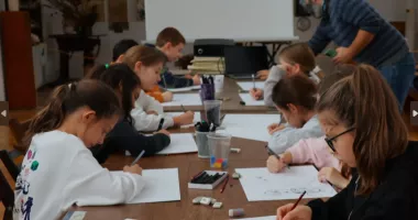 Stire din Cultură-Educație : Atelier artistic pentru elevi de la Palatul Copiilor, dedicat creativității