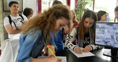 Stire din Cultură-Educație : Atelier intercultural, la Centrul pentru  Educație Interculturală