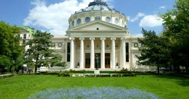 Stire din Economie : Reduceri / Mergi în Capitală luna aceasta? Află cât te costă cazarea