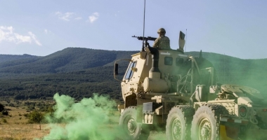 Stire din Actualitate : ATENTAT GRAV la adresa NATO: Trei victime în rândul civililor