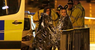 Stire din Actualitate : Atentat Manchester / Încă doi tineri arestați azi, după ample percheziții