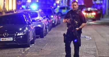 Stire din Actualitate : Poliția britanică a stabilit identitatea autorilor atacului terorist din centrul Londrei