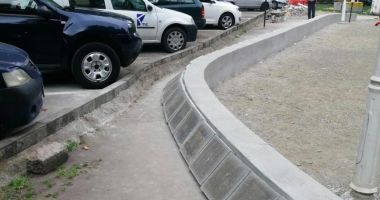 Stire din Social : Atenție cum circulați! Se amenajează trotuarele în Coiciu