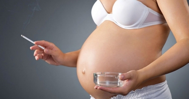 Stire din Sănătate : Malformații și cancer... Atenție mămici! Fumatul în sarcină influențează ADN-ul bebelușului