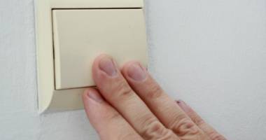 Atenție, se oprește curentul electric!