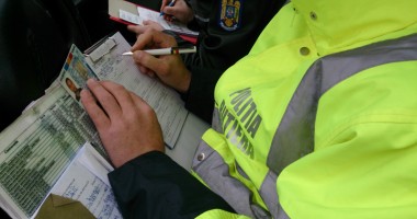 Stire din Eveniment : Șoferi, atenție! Polițiștii rutieri dau amenzi