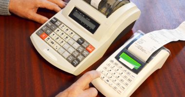 Stire din Economie : Atenție, agenți economici! V-ați dotat cu case de marcat cu jurnal electronic?