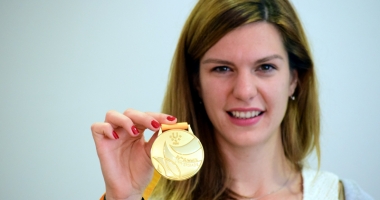 Stire din Sport : Atleta Alina Rotaru, premiată pentru aurul de la Universiadă