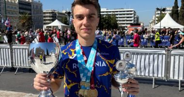 Stire din Sport : Atleţii Dragoş Pop şi Diana Popa au câştigat semimaratonul de la Bucureşti