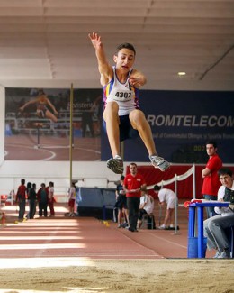 Stire din Sport : Valentin Scanghel, record național