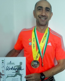 Stire din Sport : Atletul veteran Alexandru  Pop, în formă de zile mari