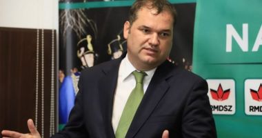 Stire din Politică-Administrație : Cseke Attila: "Contractele pentru construirea primelor 15 creşe noi au fost semnate"