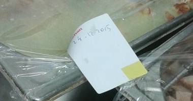 AUCHAN-ul din Maritimo a băgat 18 persoane în spital / IATĂ CE AU GĂSIT INSPECTORII OPC în raionul de Gastronomie - 6