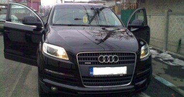 Stire din Eveniment : Scandal la Constanța: un șmecher cu Audi a distrus trei autobuze