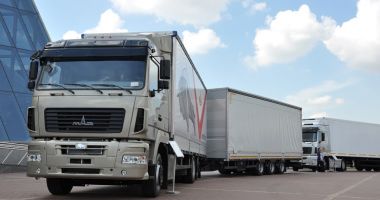 Stire din Economie : Au fost stabilite traseele de tranzit rutier pentru transportul de mărfuri