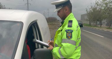 Stire din Eveniment : Au început anul cu stângul. Prinși băuți la volan s-au ales cu dosare penale