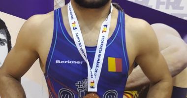 Luptătorii de la CS Farul Constanța, sus pe podium, la Cupa României - 3