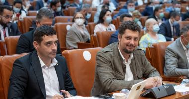 Stire din Politică-Administrație : AUR vrea interzicerea importurilor de cereale din Ucraina