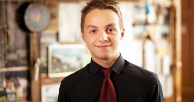 Stire din Cultură-Educație : Elev al Colegiului "Mircea", medaliat cu aur la Olimpiada de fizică