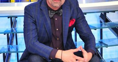 Stire din Cultură-Educație : Aurelian Temișan aterizează cu un "Boeing Boeing"  la Constanța