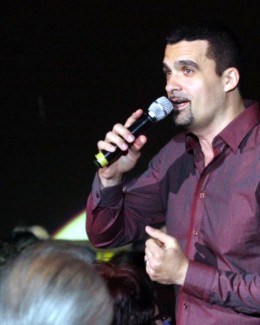 Stire din Monden : "Sunt bărbatul după care suspinau gospodinele în anii 90"