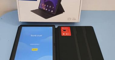 Stire din Cultură-Educație : A sosit şi cea de-a doua tranşă de tablete pentru elevii din mediile defavorizate