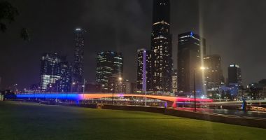 Stire din Actualitate : Tricolorul românesc, proiectat pe clădiri emblematice australiene, cu prilejul Zilei Naționale a României