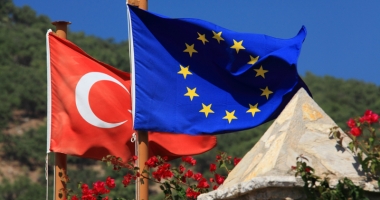 Stire din Actualitate : Austria va bloca negocierile  de aderare  a Turciei la UE