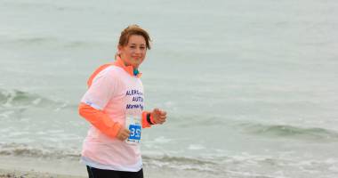 Stire din Sănătate : Reprezentanții Centrului de Autism "Marea Neagră", la maratonul Nisipului