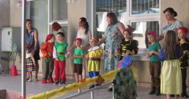 Viața copiilor cu autism. "Vrem ca societatea să-i accepte ca pe niște oameni normali!" - 3