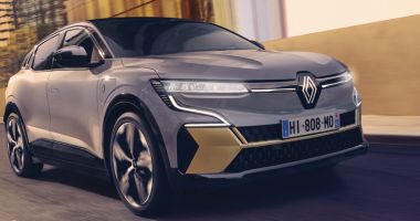 Stire din Economie : Start al campaniei Renault Days. Constănţenii, invitaţi să-şi comande noua "bijuterie"