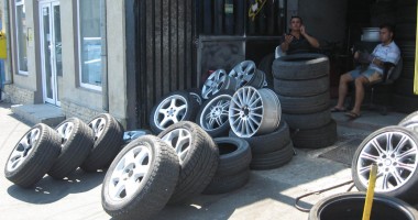 Piața auto e sufocată de stocurile de anvelope de iarnă - 4