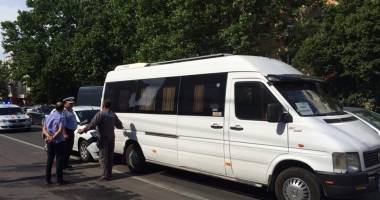 GALERIE FOTO / Accident rutier pe strada Soveja. Cine e VINOVAT? Poliția e la fața locului! - 3